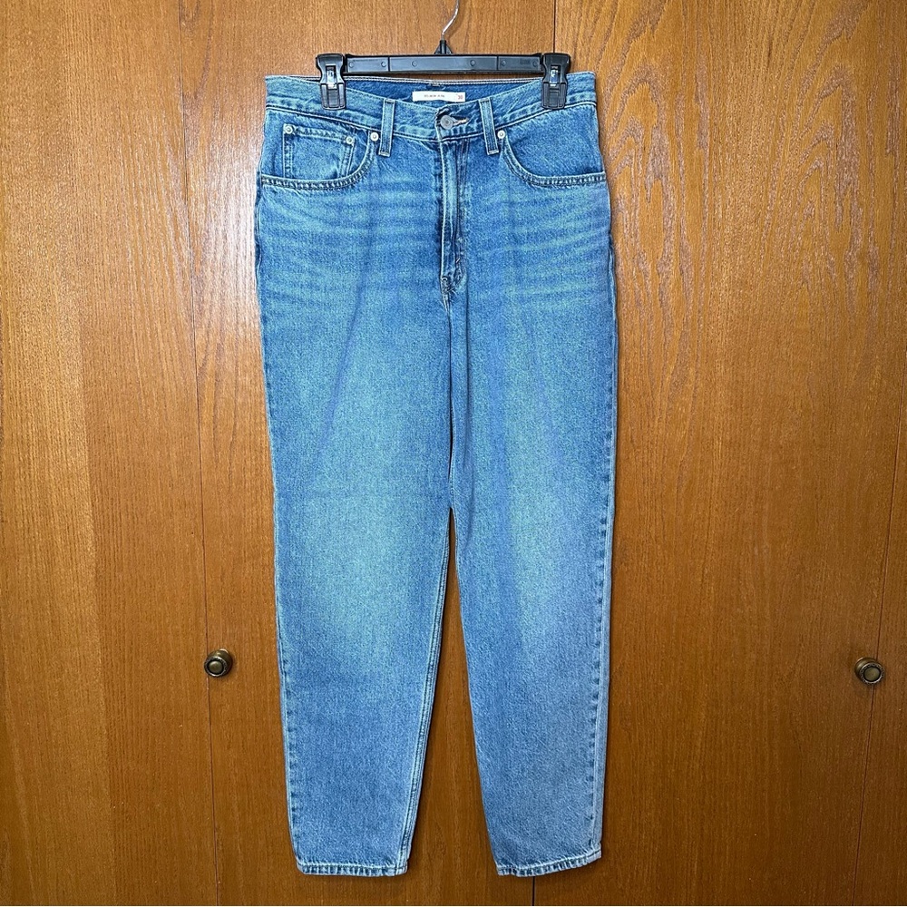 NWOT Levi’s 80s Mom Jean - Size 30